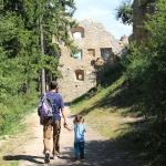 Kika a Mišo cestou na Lietavský hrad