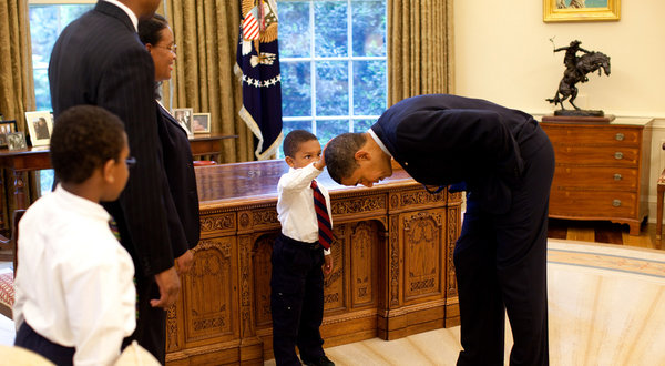 5ročný Jacob skúša prezidentove vlasy