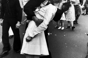 Kissing sailor