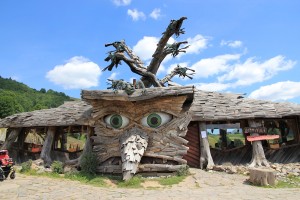 Hodovňa s drakom na streche